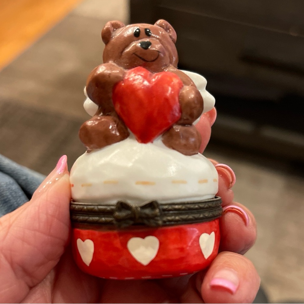 Midwest of Cannon Falls ~ PHB~ Valentines Bear hinged trinket box